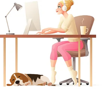 Femme blonde avec un casque sur les oreilles en train de faire un dépannage informatique à distance. Un chien de race beagle dort à ses pieds